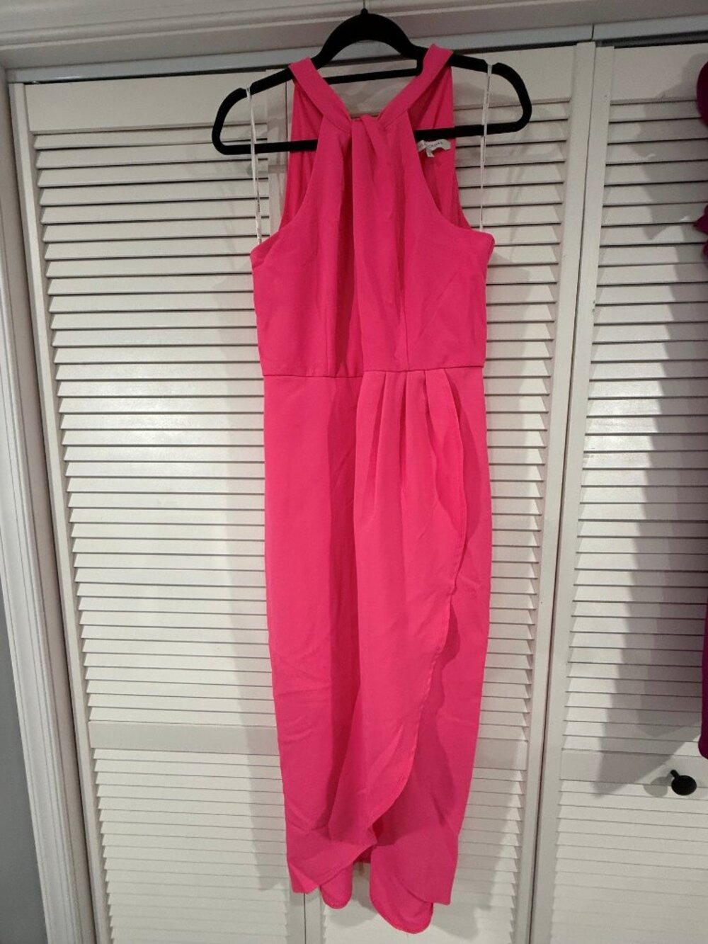 Julia Jordan Pink Dress with Neck Detail